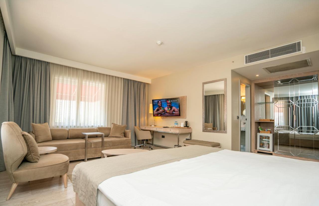 The Gate Atasehir Finance Centre Hotel Истанбул Екстериор снимка